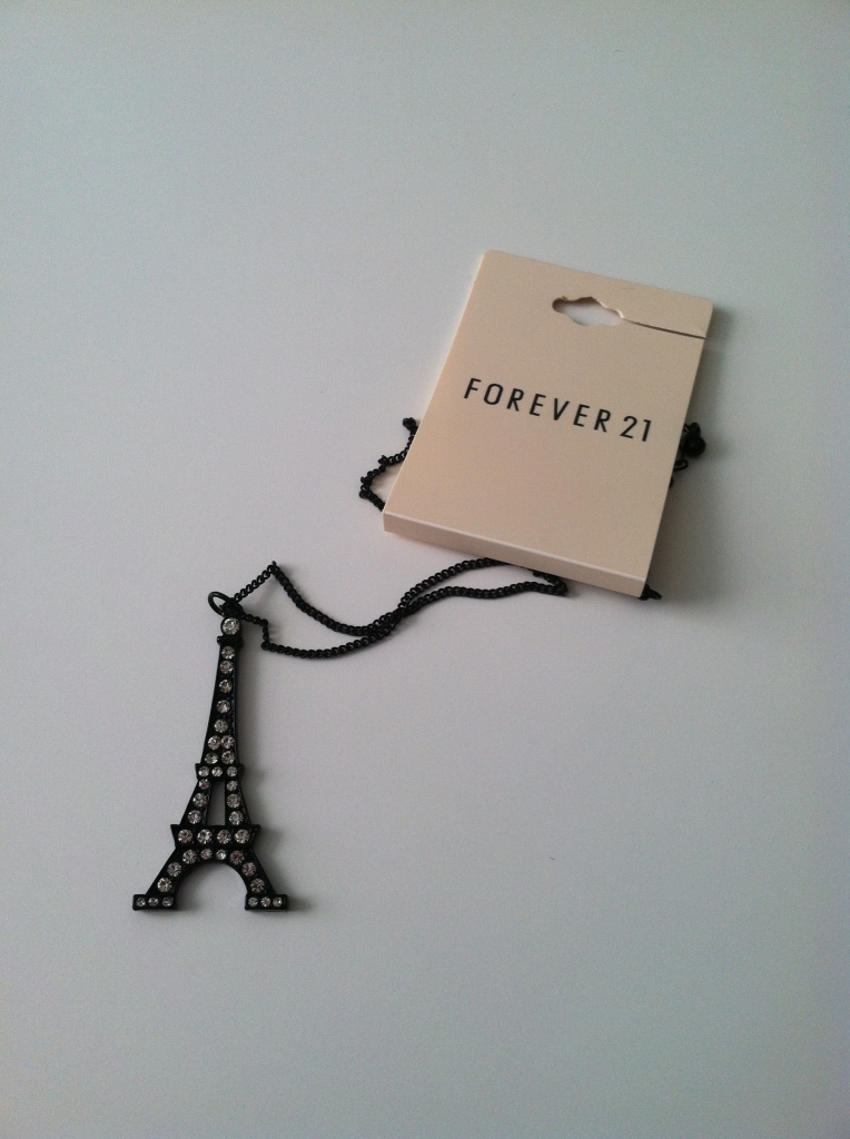 eiffel tower necklace